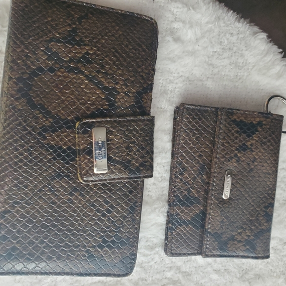 Nine West Handbag and Wallets - Picture 3 of 7